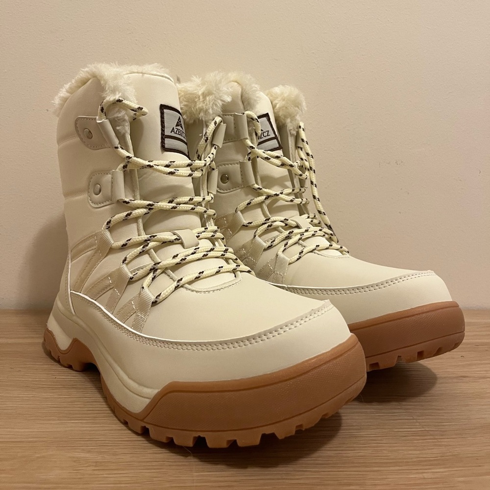 NIB Snow Boots Anti-Slip Cold Weather Fur Lined Winter Snow Shoes